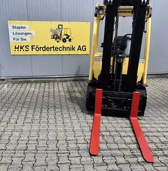 Elektro 4 Rad 2011  Hyster J2.5XN Advance (2)