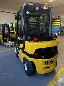 Carrello elevatore diesel 2017  Yale GDP30VX (3)