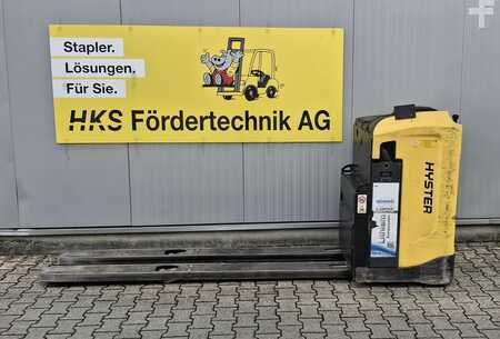 Nízkozdvižný vozík se sedadlem pro řidiče 2019  Hyster RP2.5N (1)