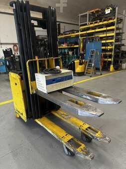 Hochhubwagen 2006  Yale MS14 IL (3)