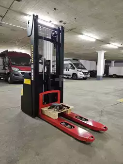 Stacker pedestre 2026  Hyster S1.0 (3)