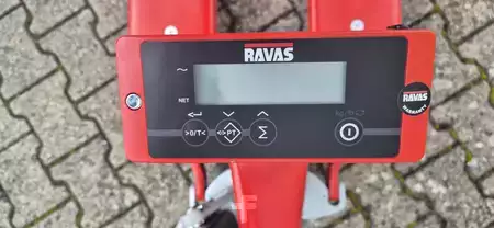 Punnitseva haarukkavaunu  RAVAS 1100 (4)