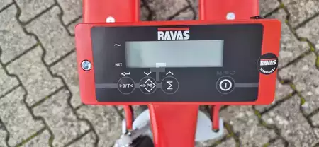 Punnitseva haarukkavaunu  RAVAS 1100 (4)