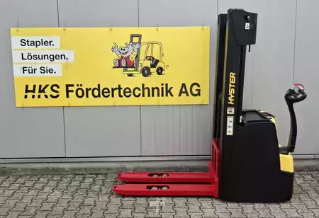 Stacker pedestre 2026  Hyster S1.6 (2)