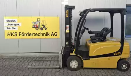 Elektro 4 Rad 2009  Yale ERP30VL (3)