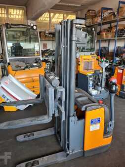 Stacker pedestre 2008  Still EGV 20 (2)