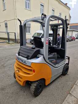 Diesel heftrucks 2015  Still RX70-20D (1)