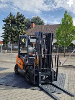 Diesel heftrucks 2022 Doosan D25S-9 (3)
