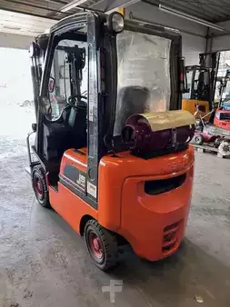 LPG Forklifts 2000  Nissan PDO1A15 (2)