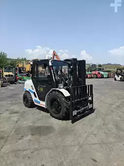 Carretilla todoterreno 2026  EP Equipment RTF25-4L1-HV (2)
