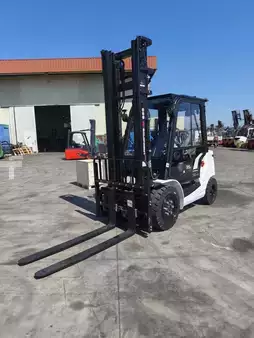 Elektrisk- 4 hjul 2026  EP Equipment EFL35 PRO (1)