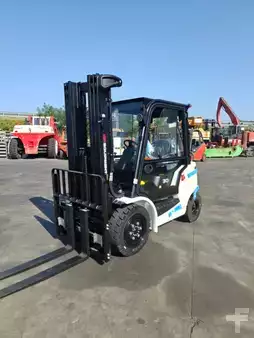 Elektrisk- 4 hjul 2026  EP Equipment EFL30 PRO (1)
