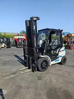 Elektrisk- 4 hjul 2026  EP Equipment EFL30 PRO (1)