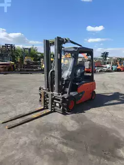 Chariots électriques à 4 roues 2018  Linde E20PL-02 (1)