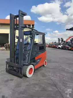El truck - 4 hjulet 2017  Linde E35HL-01 (1)