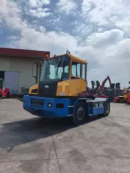 Terminálový traktor 2009  Kalmar TR618I (1)