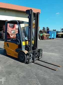 Carrelli elettrici 4 ruote - Jungheinrich EFG-VAC30 (2)