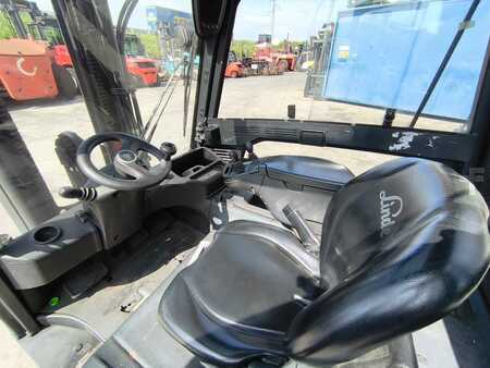 Carrelli elettrici 4 ruote 2018  Linde E30L-01 (3)