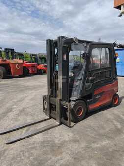 Carrelli elettrici 4 ruote 2018  Linde E30L-01 (1)