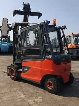 Carrelli elettrici 4 ruote 2018  Linde E45HL-01/600 (4)