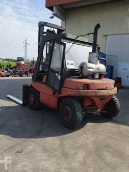 Carrelli elevatori diesel 1988  Linde H50D (3)