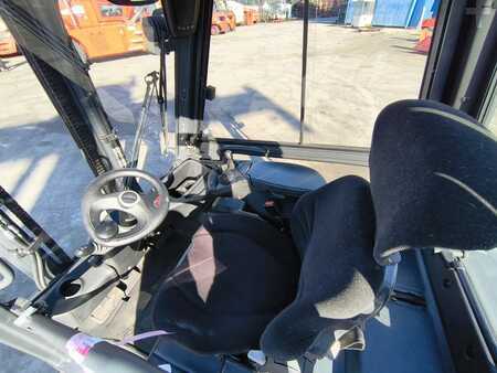 Carrelli elettrici 4 ruote 2019  Linde E30L-01 (5)