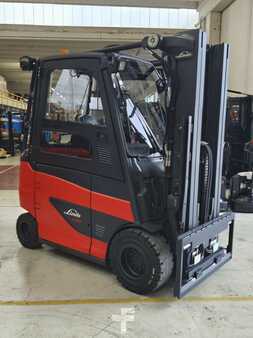 Carrelli elettrici 4 ruote 2018  Linde E30H-01/600 (2)
