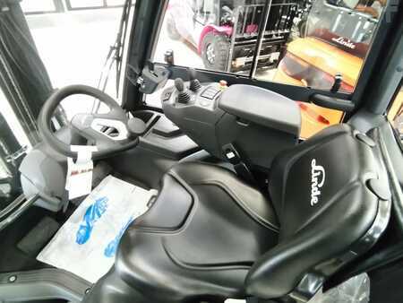 Carrelli elettrici 4 ruote 2023  Linde E30HL-01/600 (5)