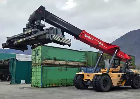 Reachstacker 2014  Sany SRSC453G-P (2)