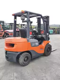 Dízel targoncák 2007  Toyota 02-7FDF25 (3)