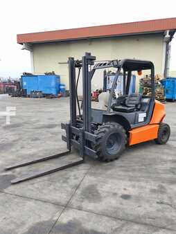 Dieseltrukki 2002  Ausa CH150 (1)