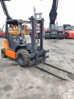 Dieseltrukki 2002  Ausa CH150 (2)