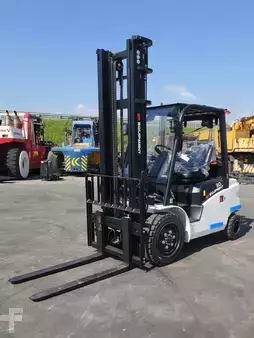 Elektro 4 Rad 2026  EP Equipment EFL303 (1)