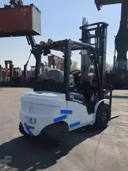 Elektro 4 Rad 2026  EP Equipment EFL303 (3)