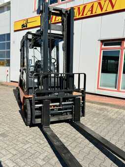 Chariots électriques à 4 roues 2018 Doosan B50X-5 Vollkabine (3)