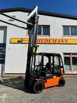 Chariots électriques à 4 roues 2018 Doosan B50X-5 Vollkabine (4)