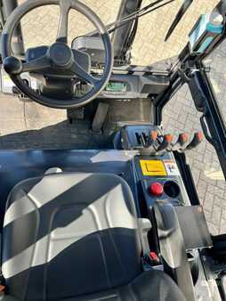 Chariot 4 roues électrique 2018  Doosan B50X-5 Vollkabine (5)
