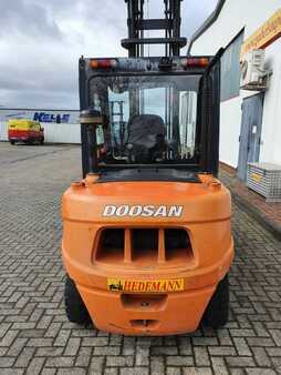 Chariots élévateurs diesel 2010 Doosan D55SC-5 (4)