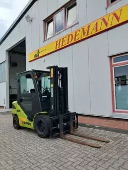 Dieselový VZV 2024 Clark S30D (2)