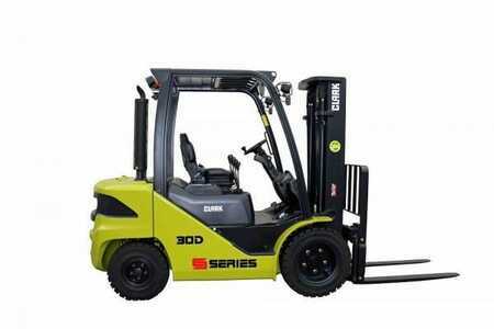 Chariots élévateurs diesel 2024 Clark S30D (3)