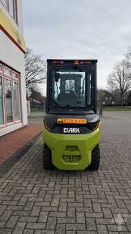 Elektryczne 4-kołowe 2025  Clark L35XE (2)