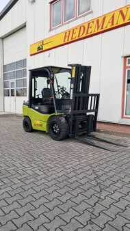 Elektro 4 Rad 2025 Clark L35XE (4)