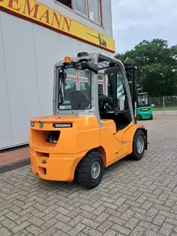 Dieselový VZV 2025  Cesab M330DV (4)