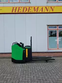 Stacker stå på 2026 Cesab P322 (1)