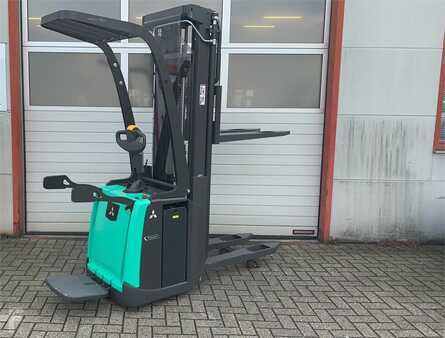 Pallet Stackers 2020  Mitsubishi SBV16 - Initialhub - klappb. Fahrerstand (1)