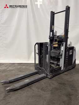 Vertical order pickers 2016  Unicarriers 100SVI180EPL - 1.459 Std. - HH 2.450 mm (2)