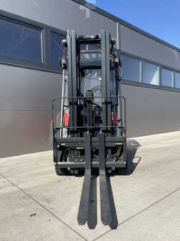 Propane Forklifts 2023  Linde H16T (2) 
