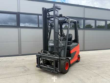 Electric - 4 wheels 2018  Linde E30 (2)