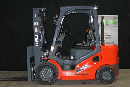 Diesel Forklifts 2022  Heli CPCD25-XC26H (1) 