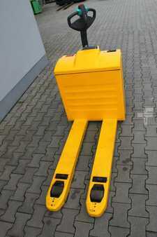 Niederhubwagen  Jungheinrich EJE 220 (3)